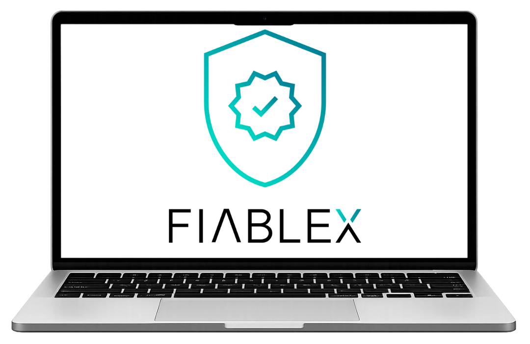 Ordenador potátil apple usando fiablex, herramienta de ciberseguridad